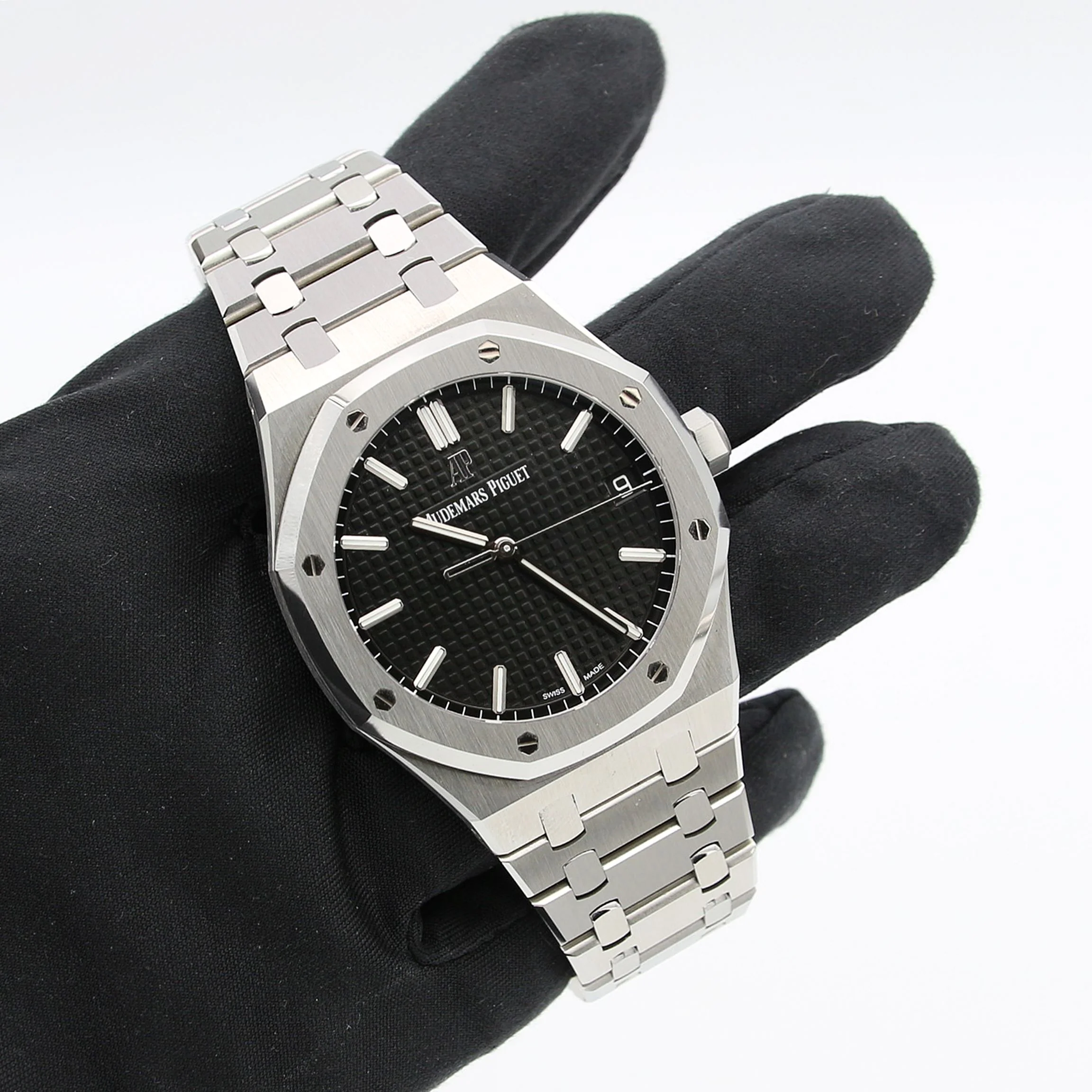Audemars Piguet Royal Oak ref. 15500ST - Black Dial - Full Set - Image 5
