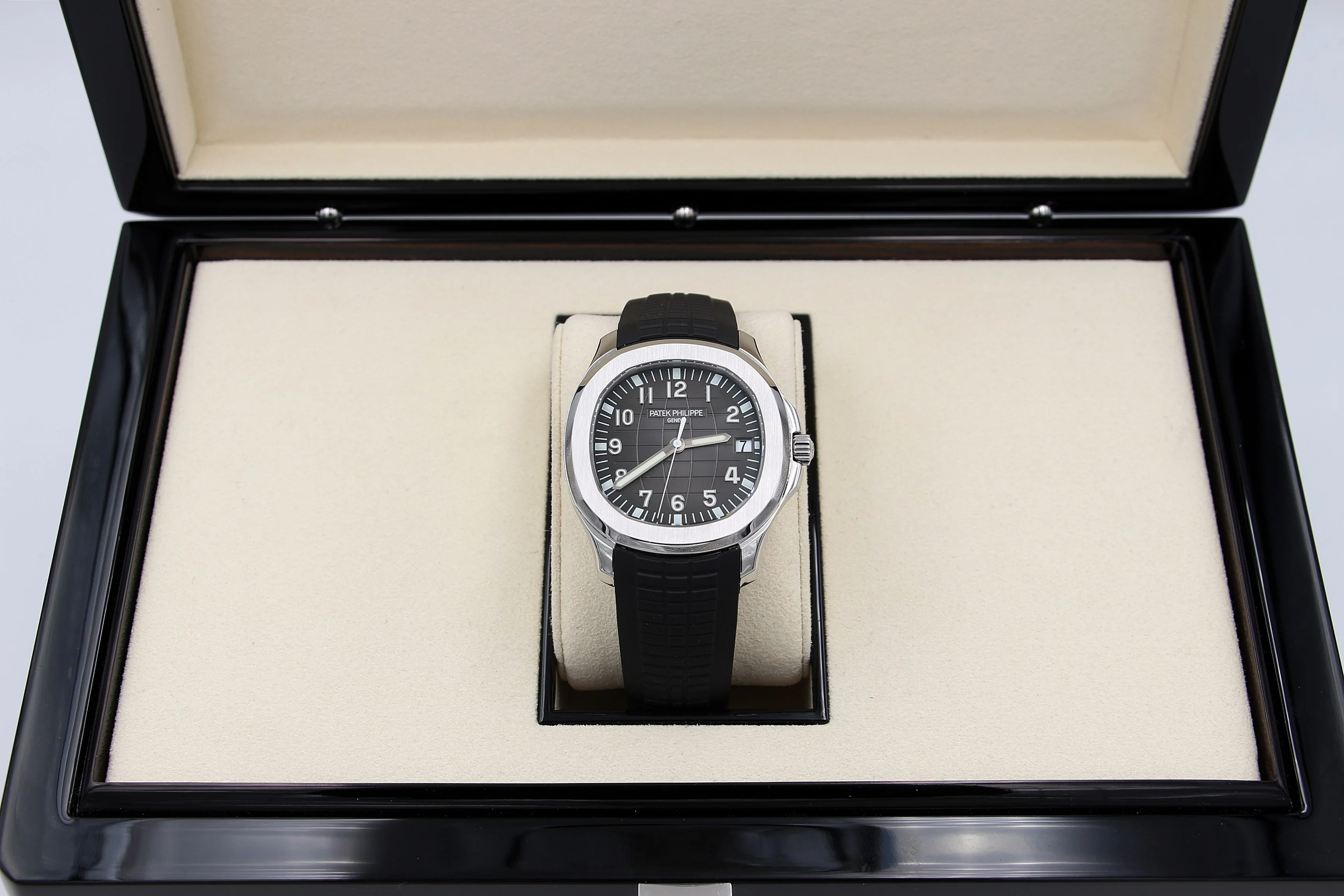 Patek Philippe Aquanaut Jumbo ref. 5167A - Image 4