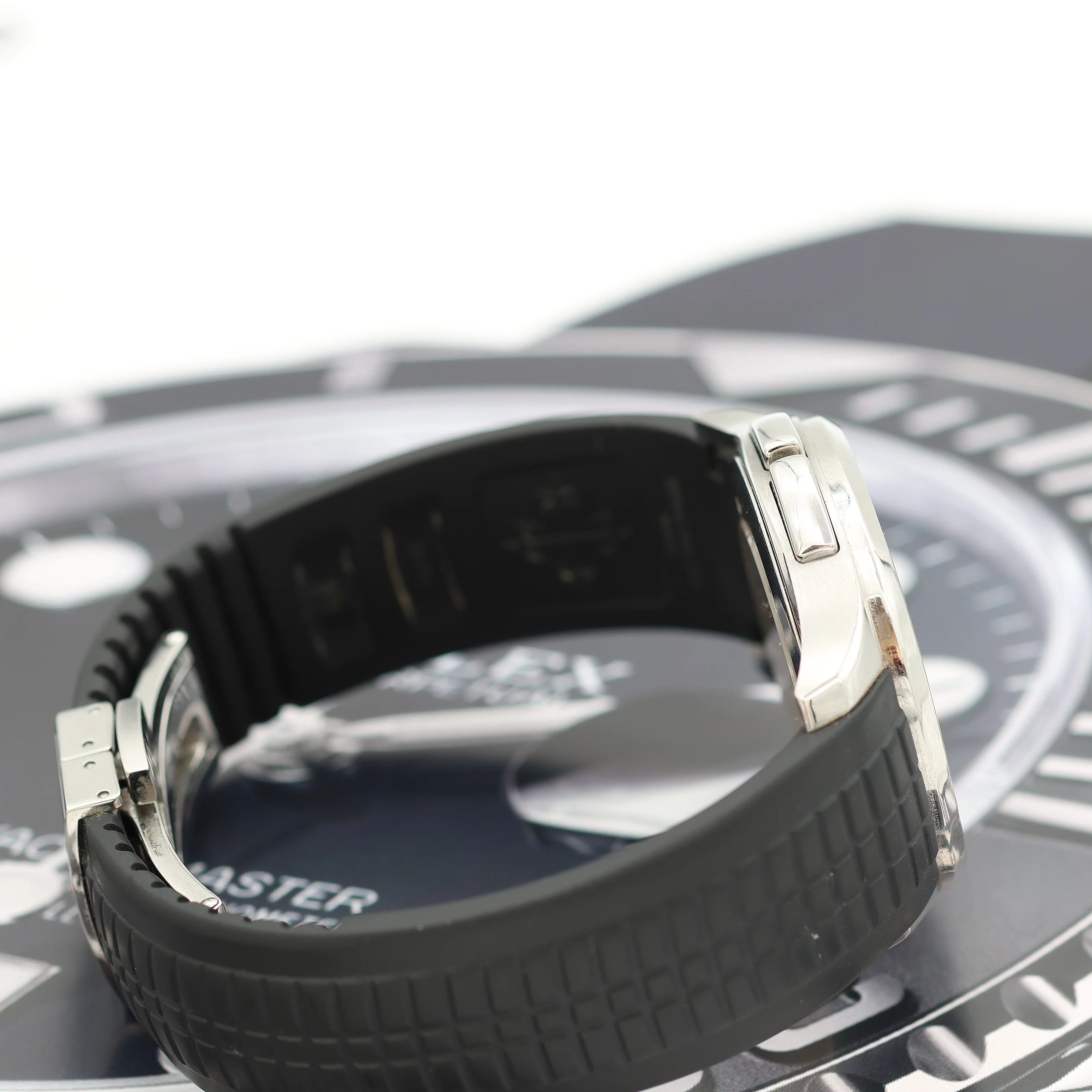 Patek Philippe Aquanaut Travel Time ref. 5164A - Full Set - Image 8