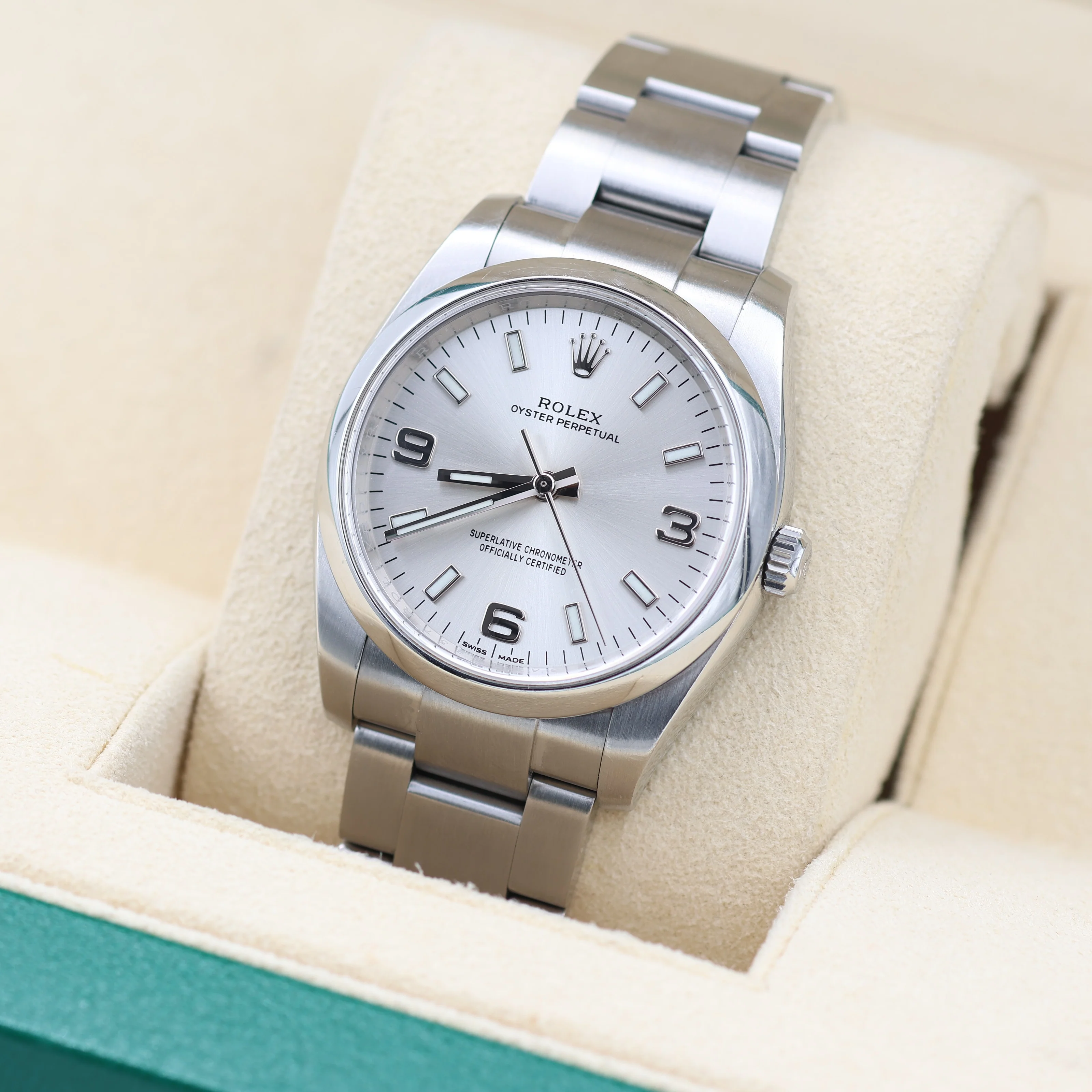 Rolex Oyster Perpetual ref. 114200 Dial Silver 3-6-9 - Full Set