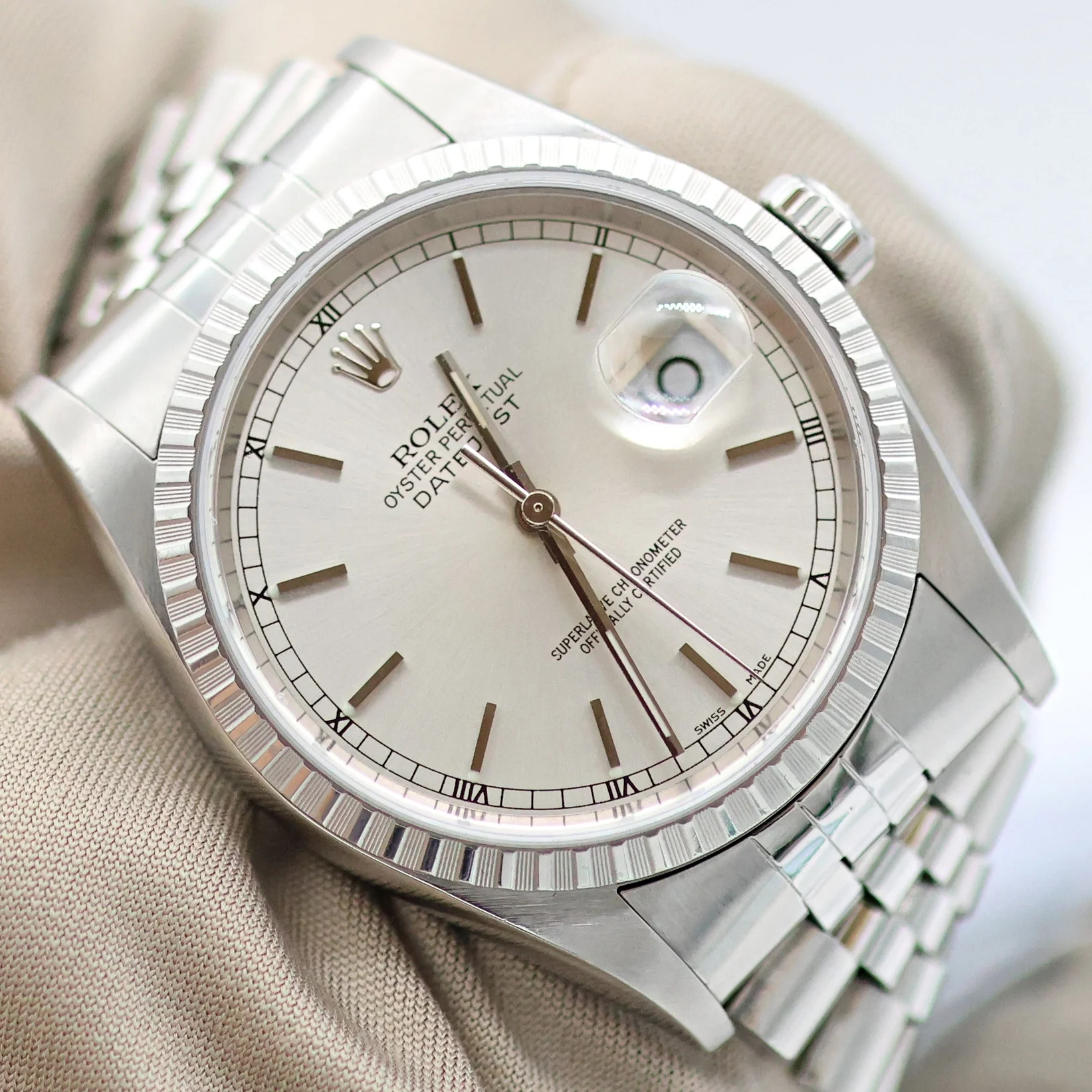 Rolex Datejust 36 ref. 16220 Silver Dial (Circle hours dial) - Jubilee - Full Set - Image 11