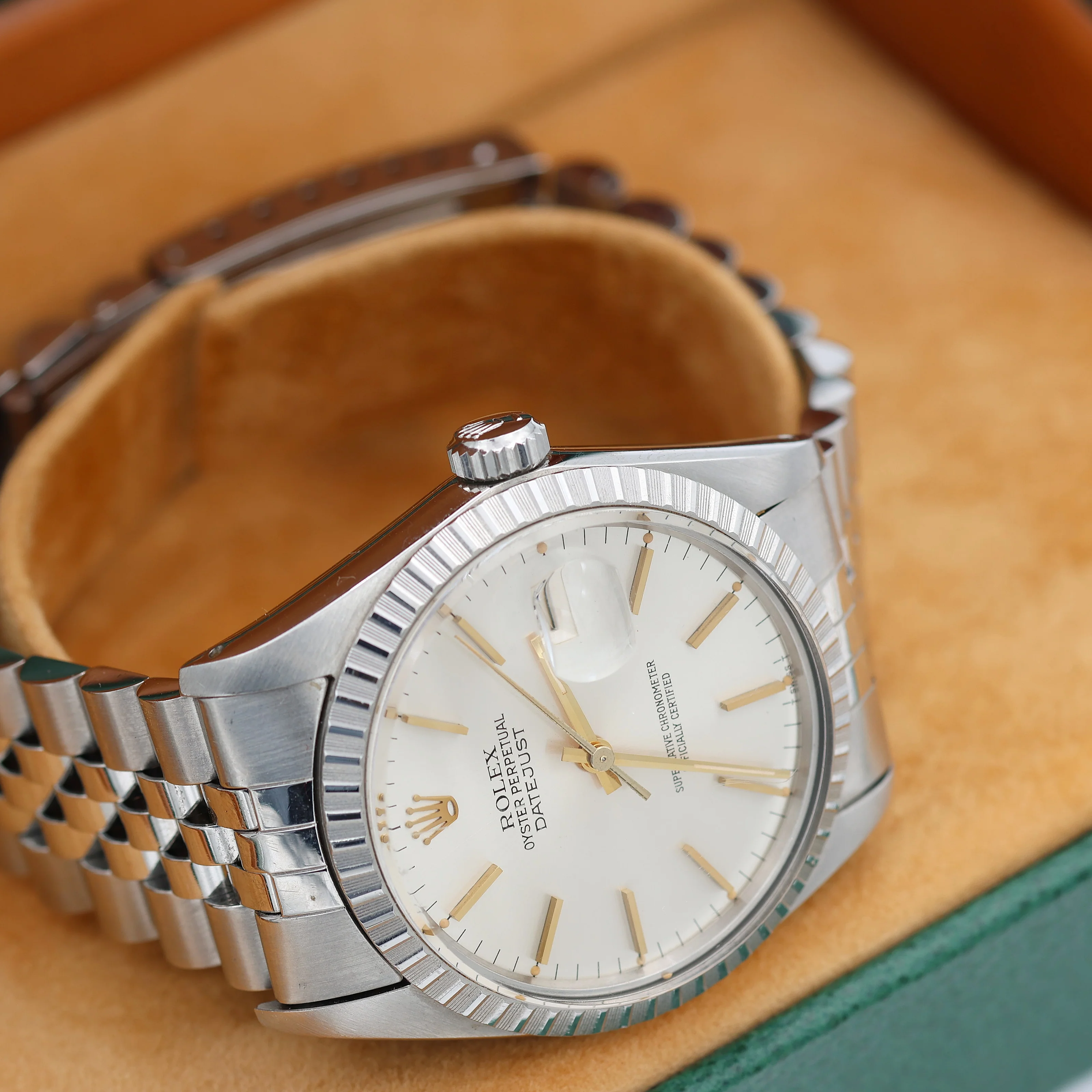 Rolex Datejust ref. 16030 Silver Dial with Golden indexes- Jubilee - Full Set - Image 4
