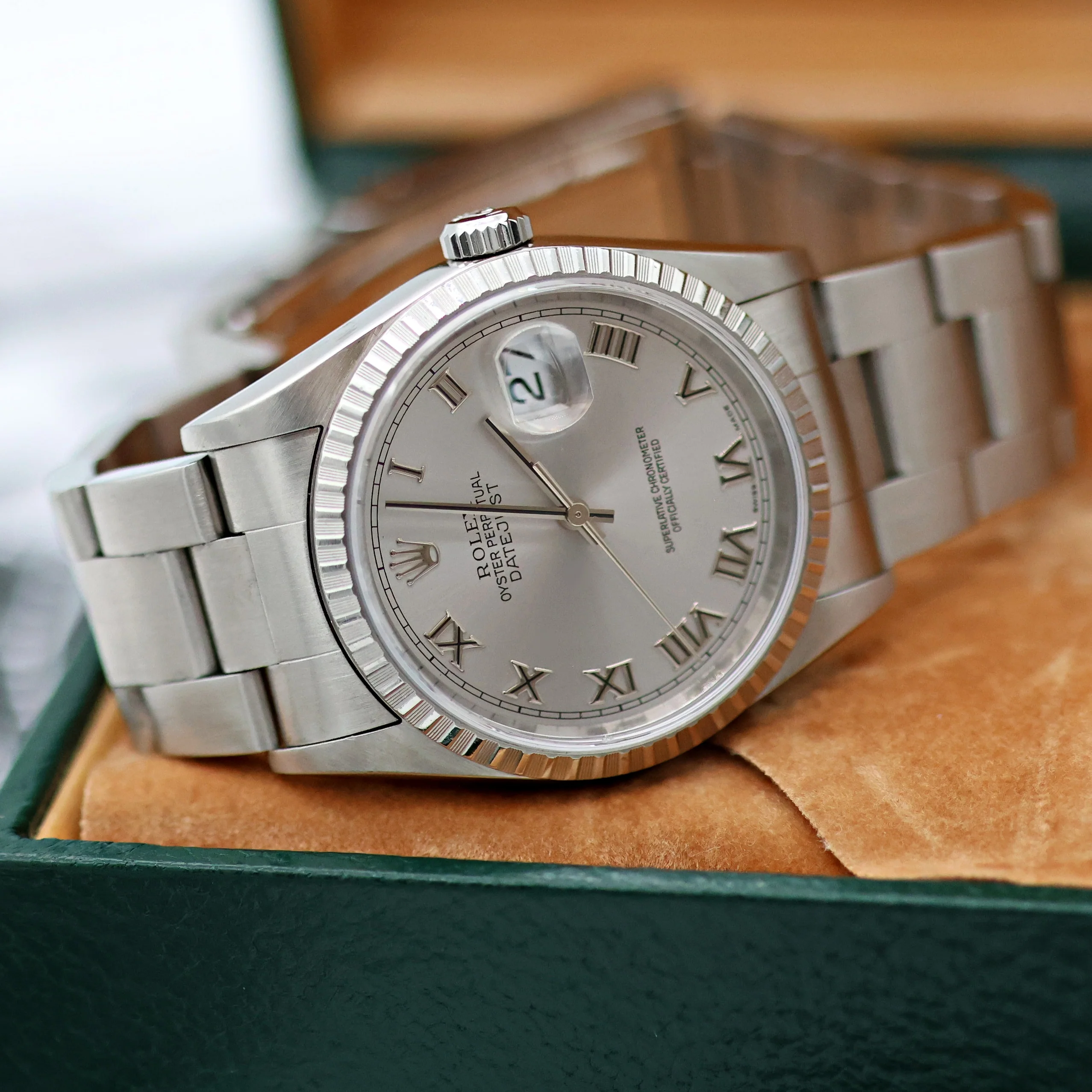 Rolex Datejust ref. 16220 Grey Roman Dial Oyster Bracelet - Full Set - Image 4