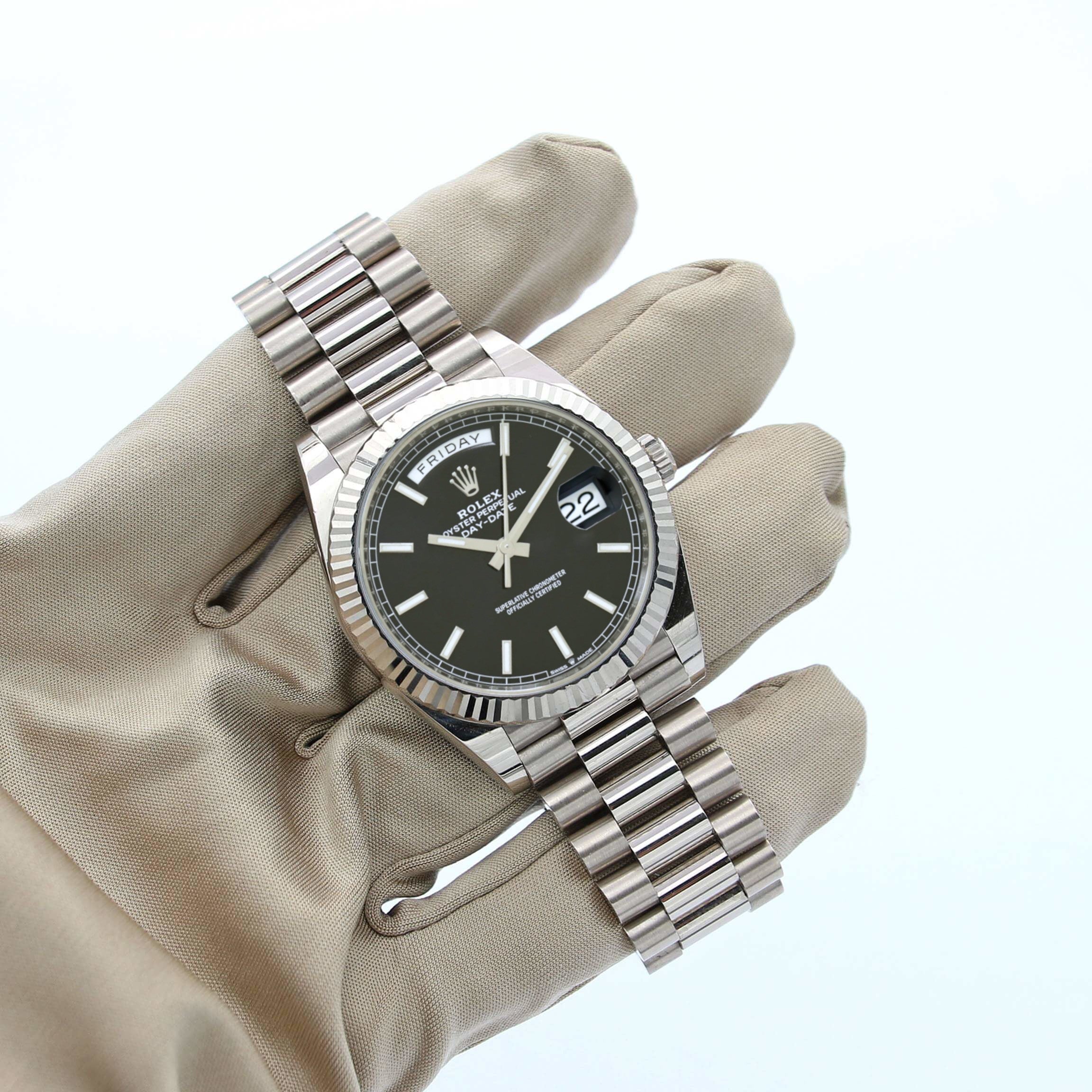Rolex Day-Date 40 ref. 228239 - Black Dial - Full Set - Image 3