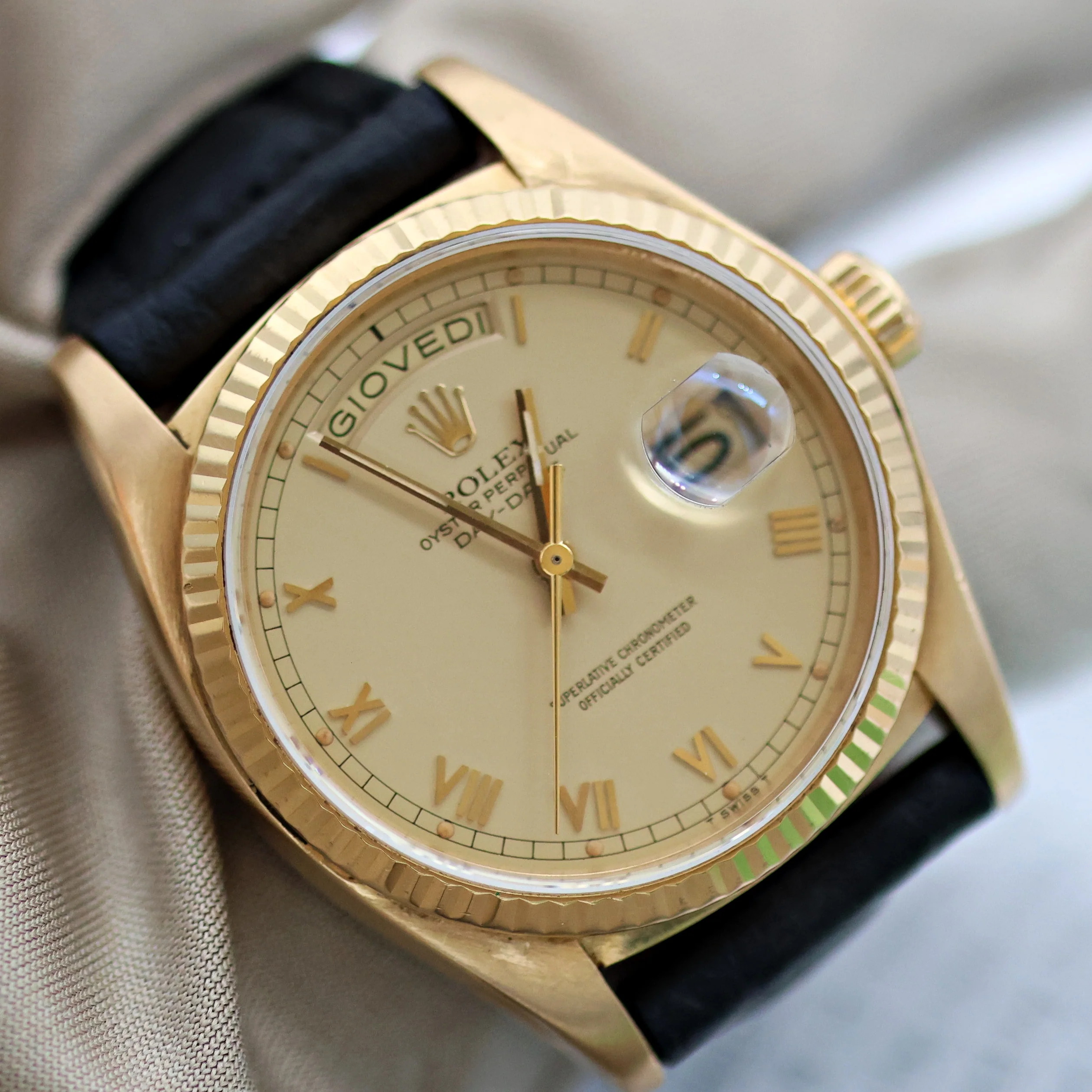 Rolex Day-Date ref. 18038 Creamy Roman Dial - Leather strap - Image 2