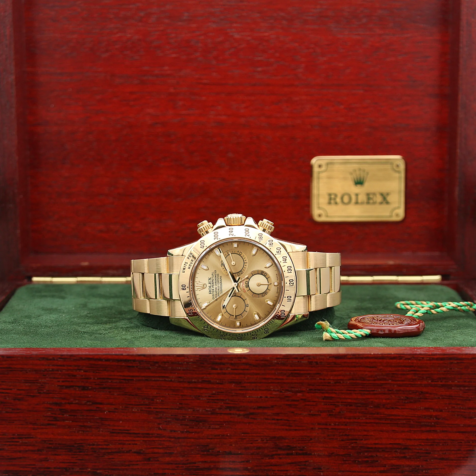 Rolex Daytona ref. 116528 - 18K Yellow Gold Champagne dial with gold subdials - Full Set