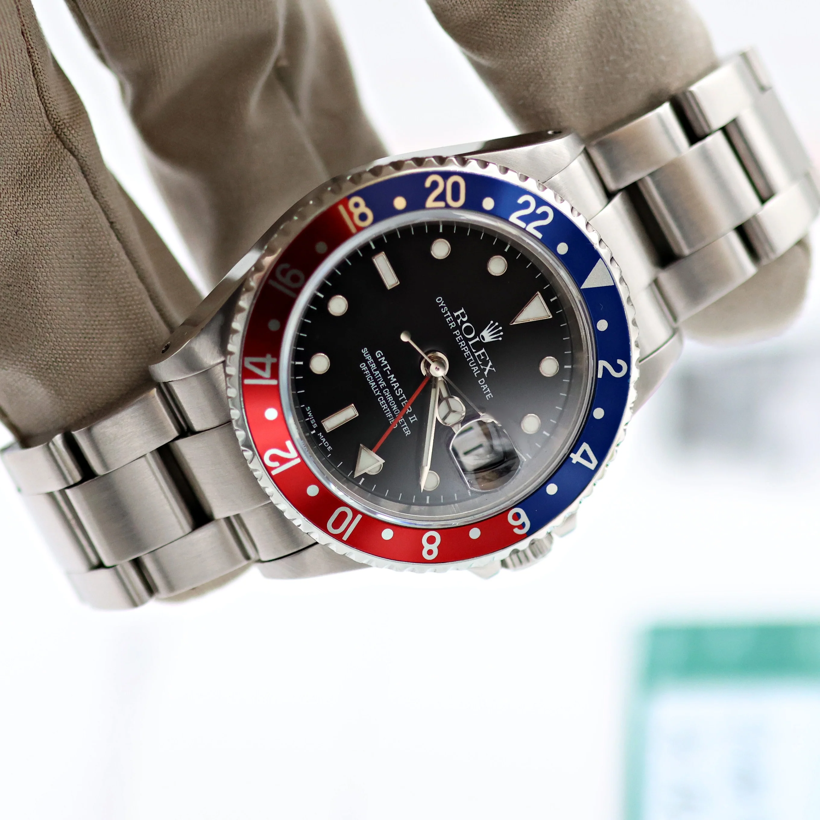Rolex GMT Master II 16710 - Pepsi Bezel "Swiss Made" - Full Set - Image 6