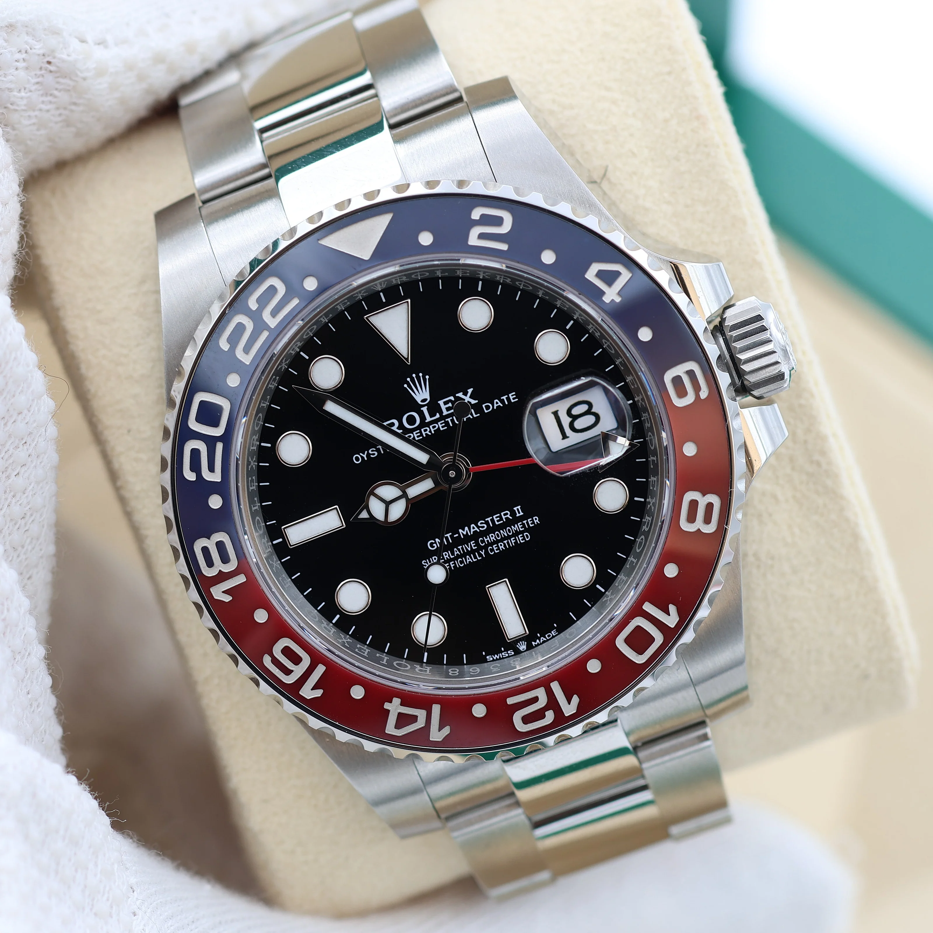 ON SALE: Rolex GMT Master ref. 126710BLRO - Oyster Bracelet - Full Set - Image 4