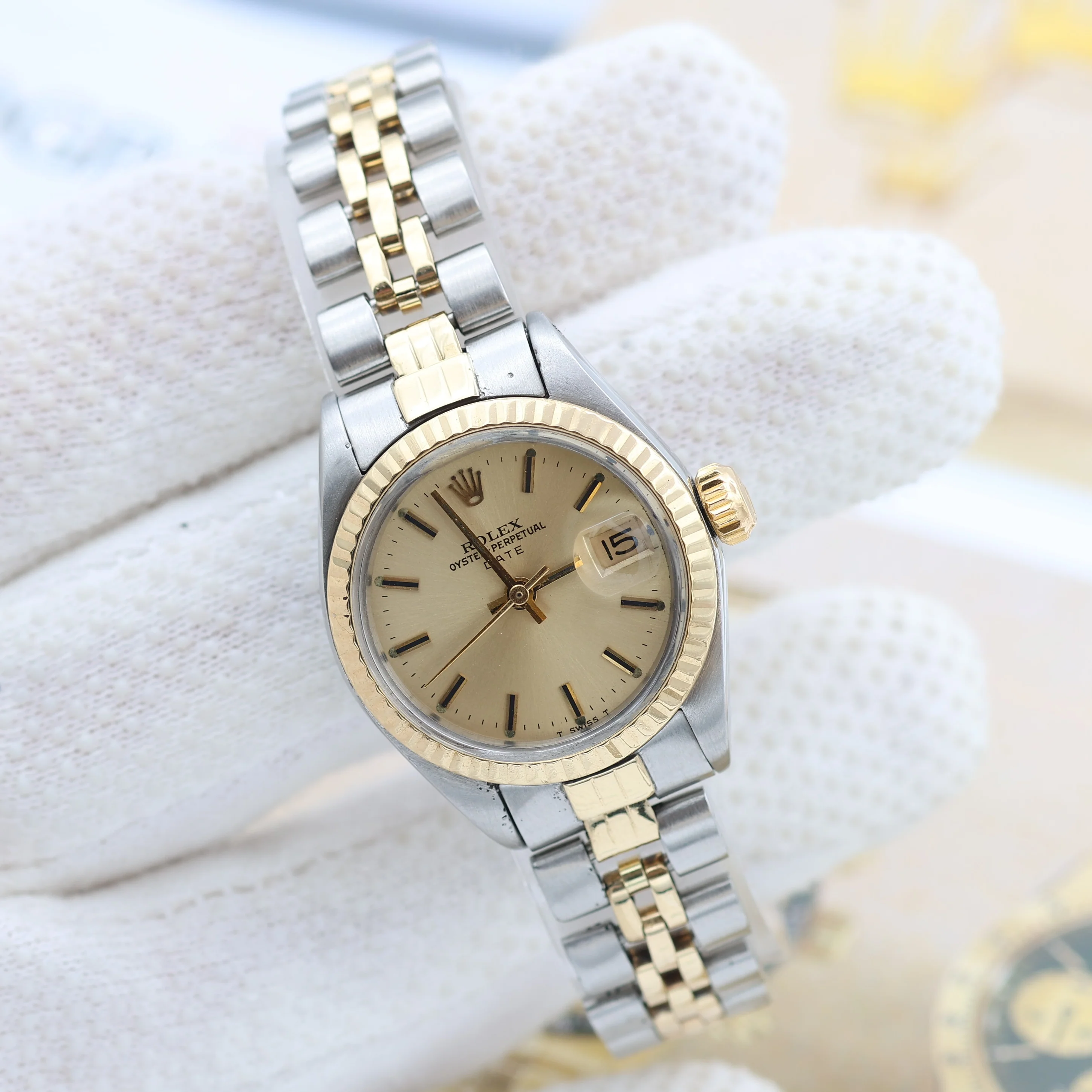 Rolex Lady-Datejust ref. 6917 - Steel and Gold - Champagne Dial (V2) - Jubilee Bracelet