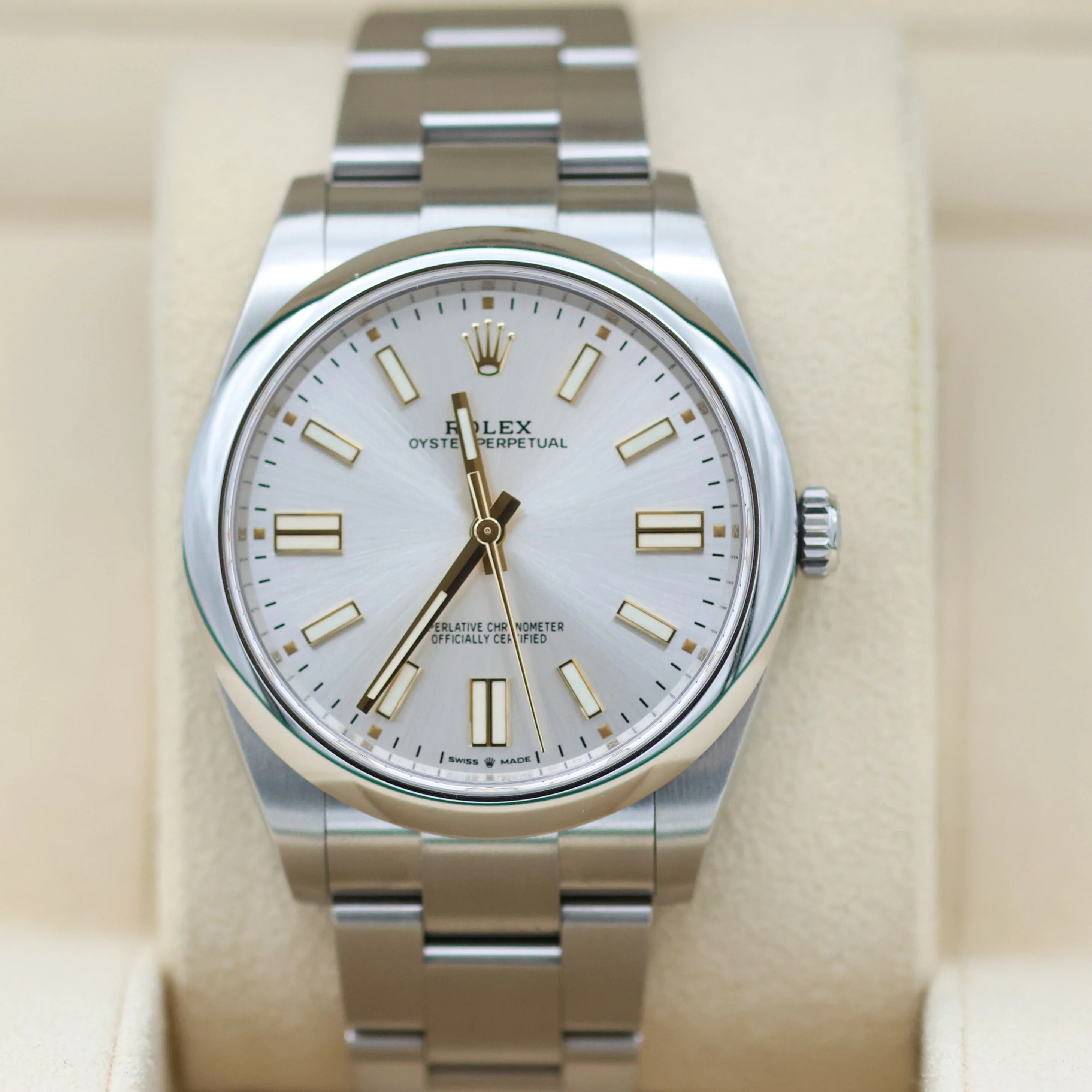 Rolex Oyster Perpetual 124300 - Silver Dial - Full set - Image 2