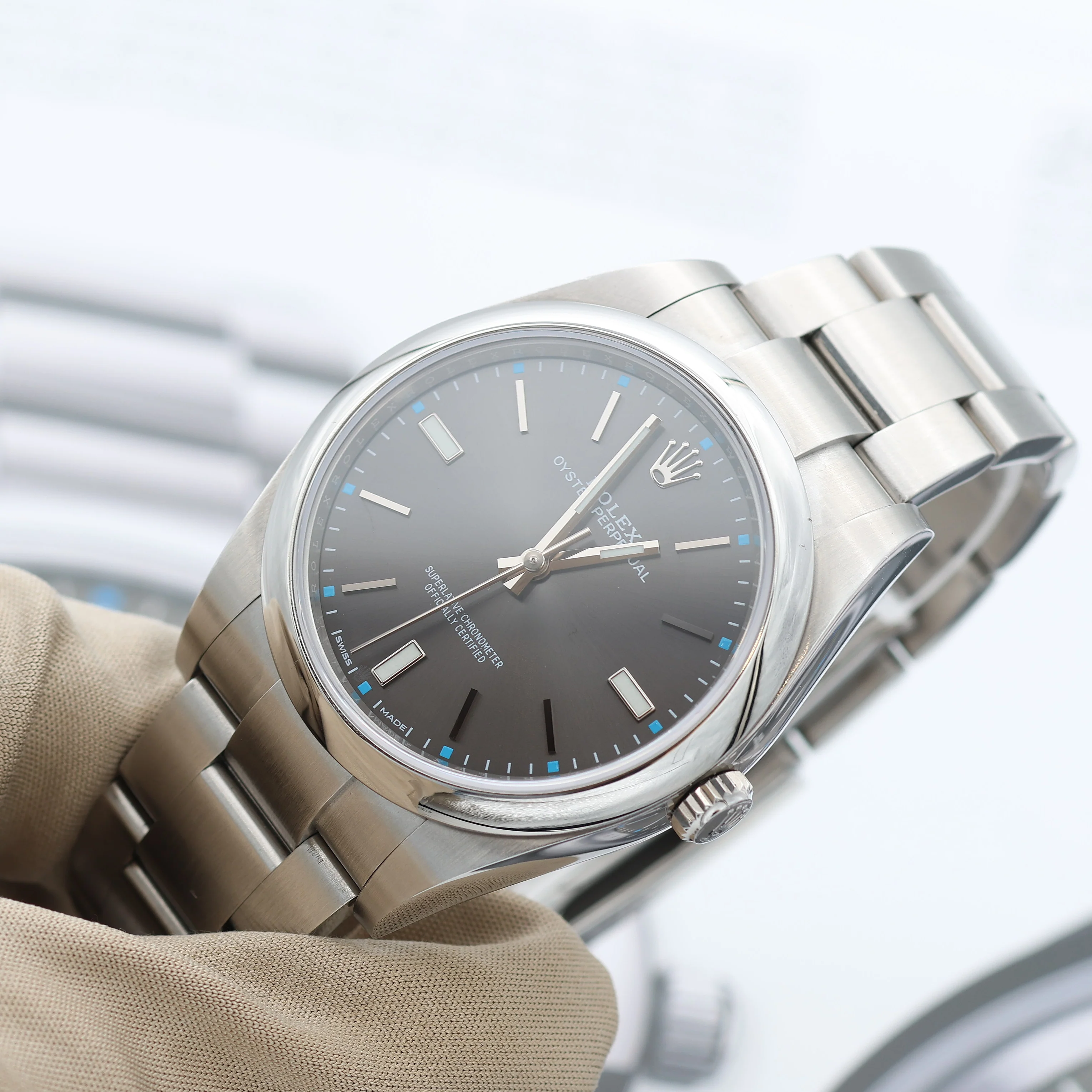 Rolex Oyster Perpetual 39 ref. 114300 - Dark Rhodium Dial - Full Set - Image 3