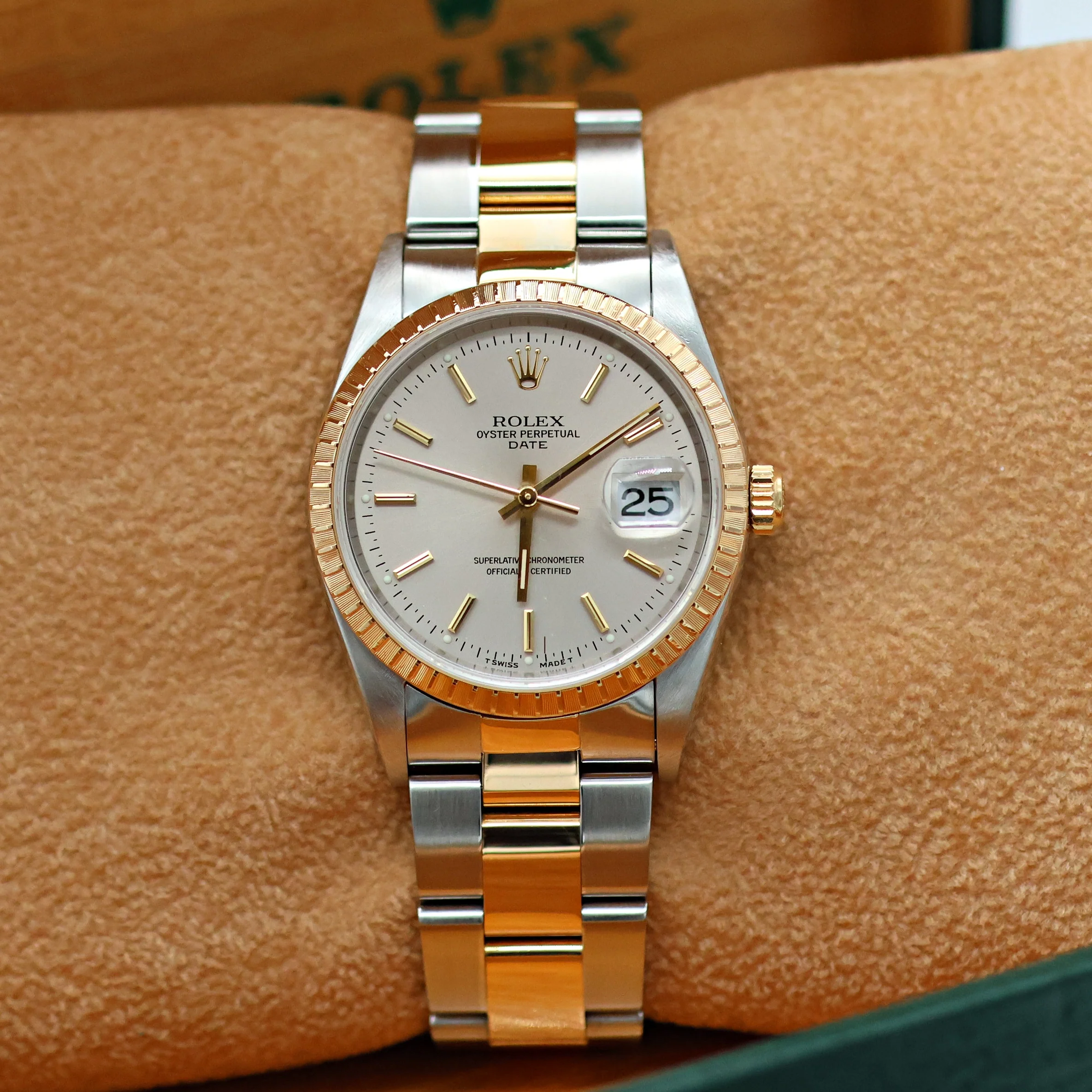 Rolex Oyster Perpetual Date ref. 15233 - Silver Dial - Oyster Bracelet