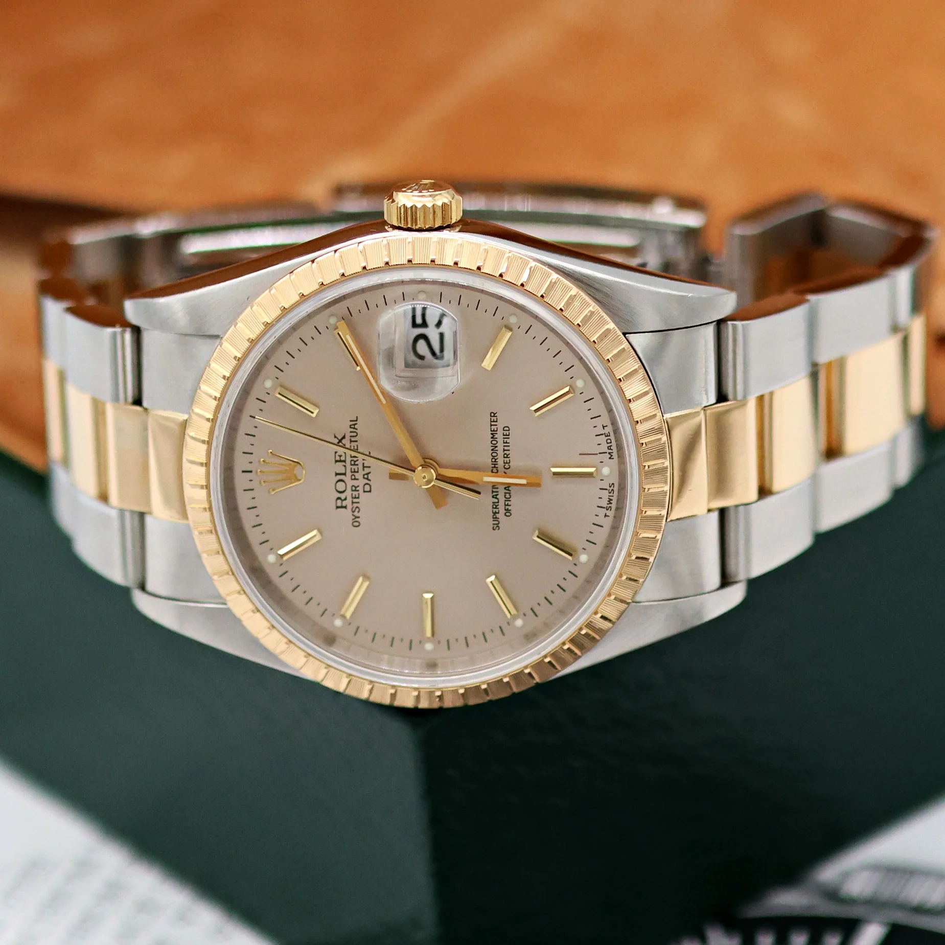 Rolex Oyster Perpetual Date ref. 15233 - Silver Dial - Oyster Bracelet - Image 11
