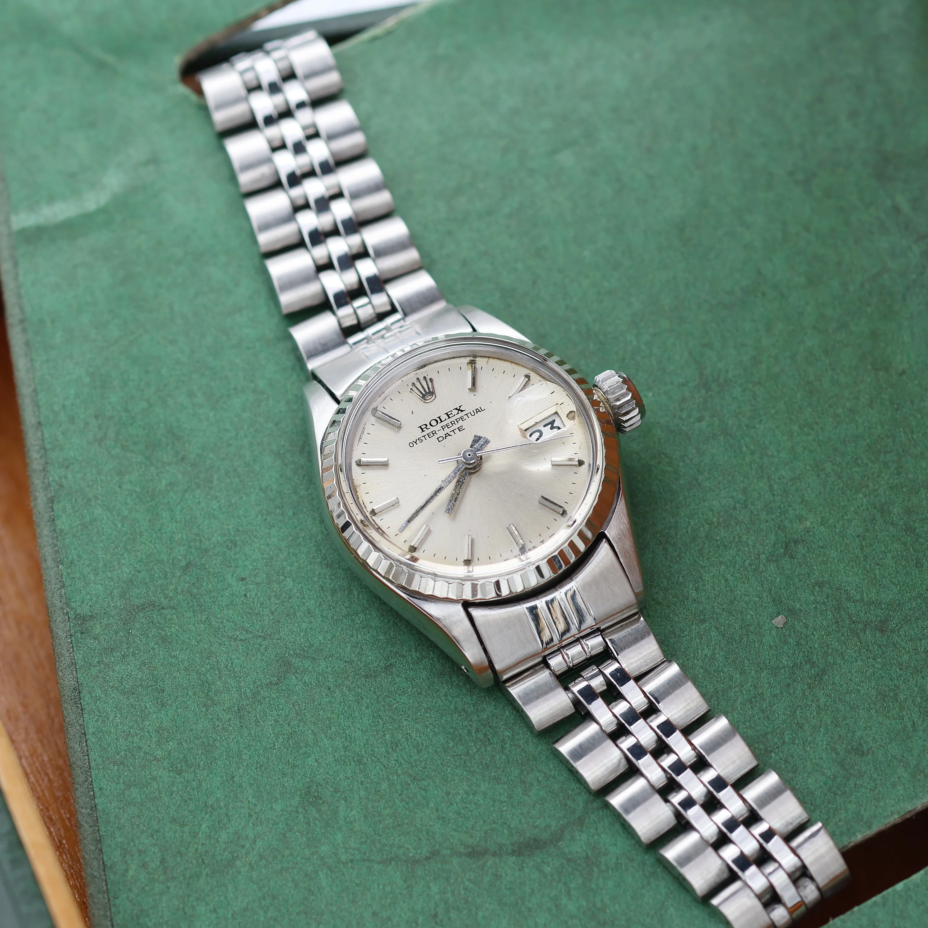 Rolex Oyster Perpetual Lady Date ref. 6517 Silver Dial - Jubilee