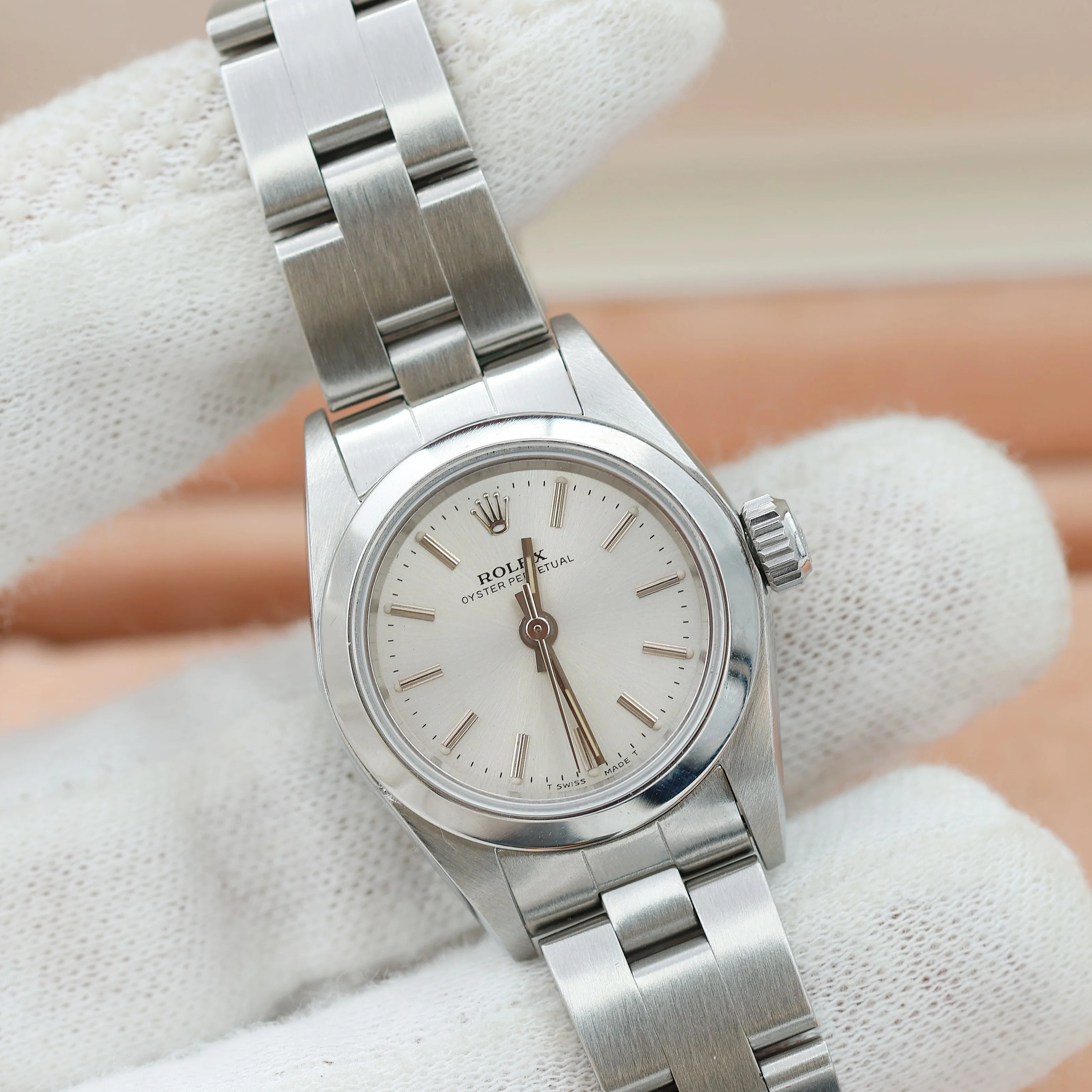 Rolex Oyster Perpetual ref. 67180 - Silver Dial - Oyster Bracelet - Image 2