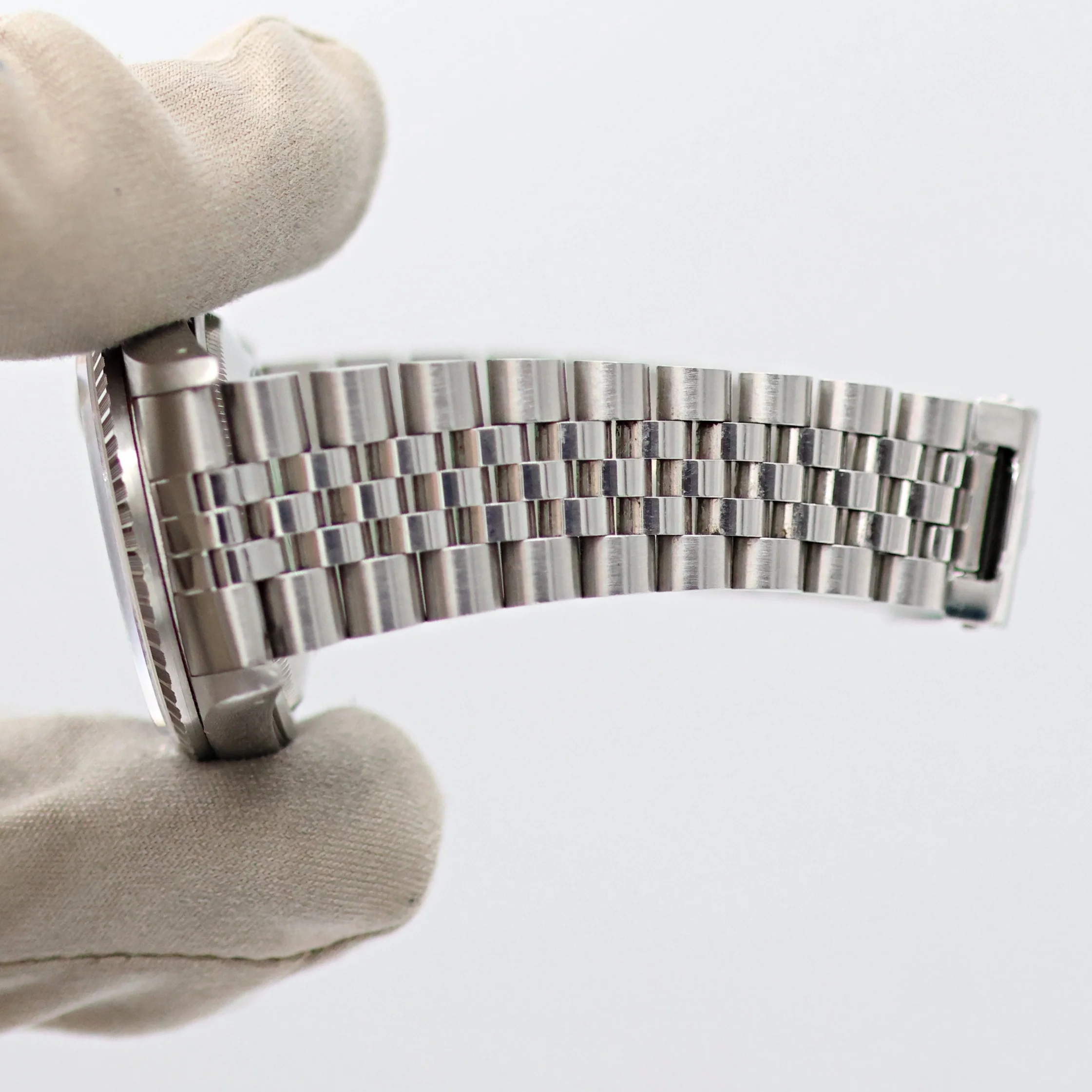 Rolex ref. 16220 Blue Dial Jubilee Bracelet - Full Set - Image 18