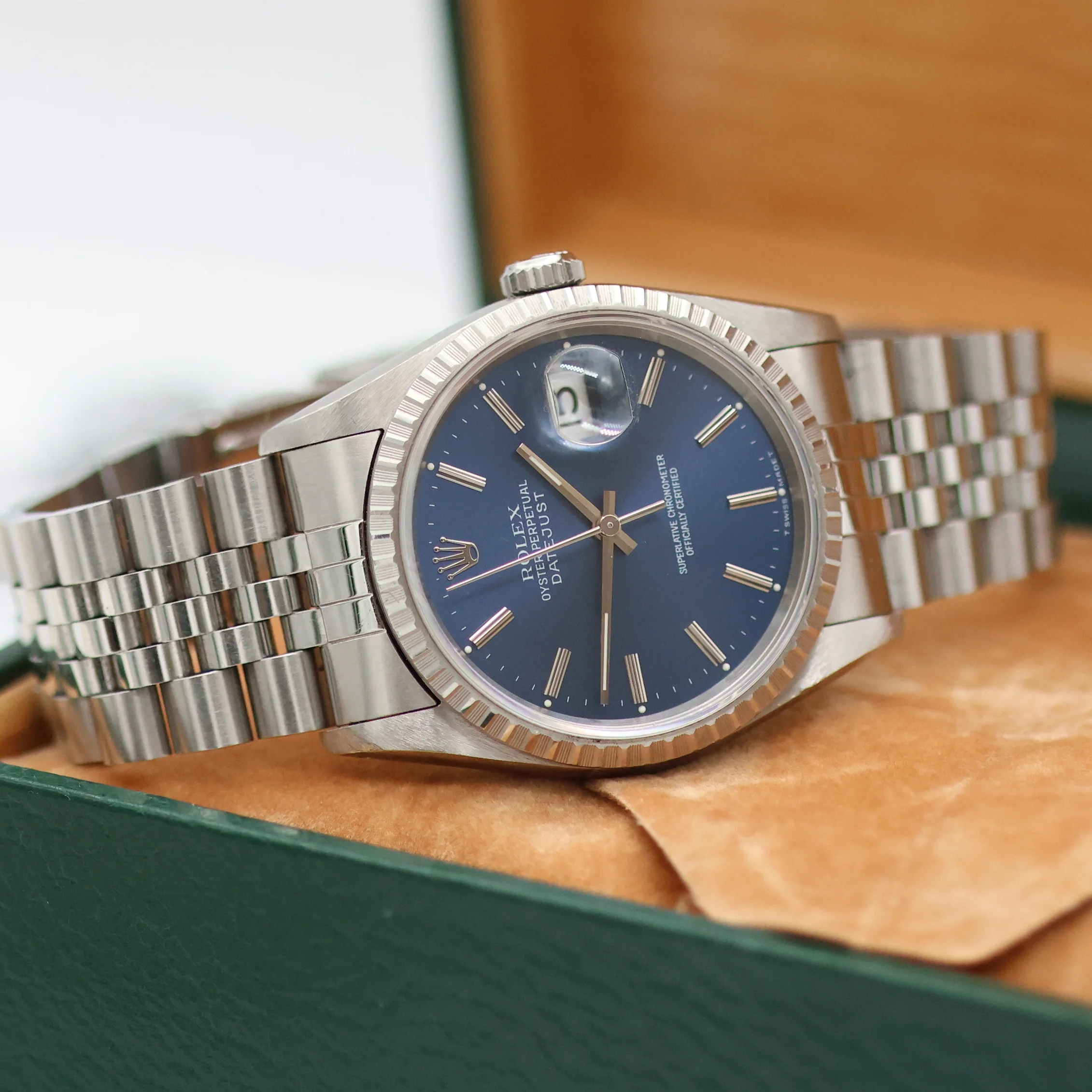 Rolex ref. 16220 Blue Dial Jubilee Bracelet - Full Set - Image 4