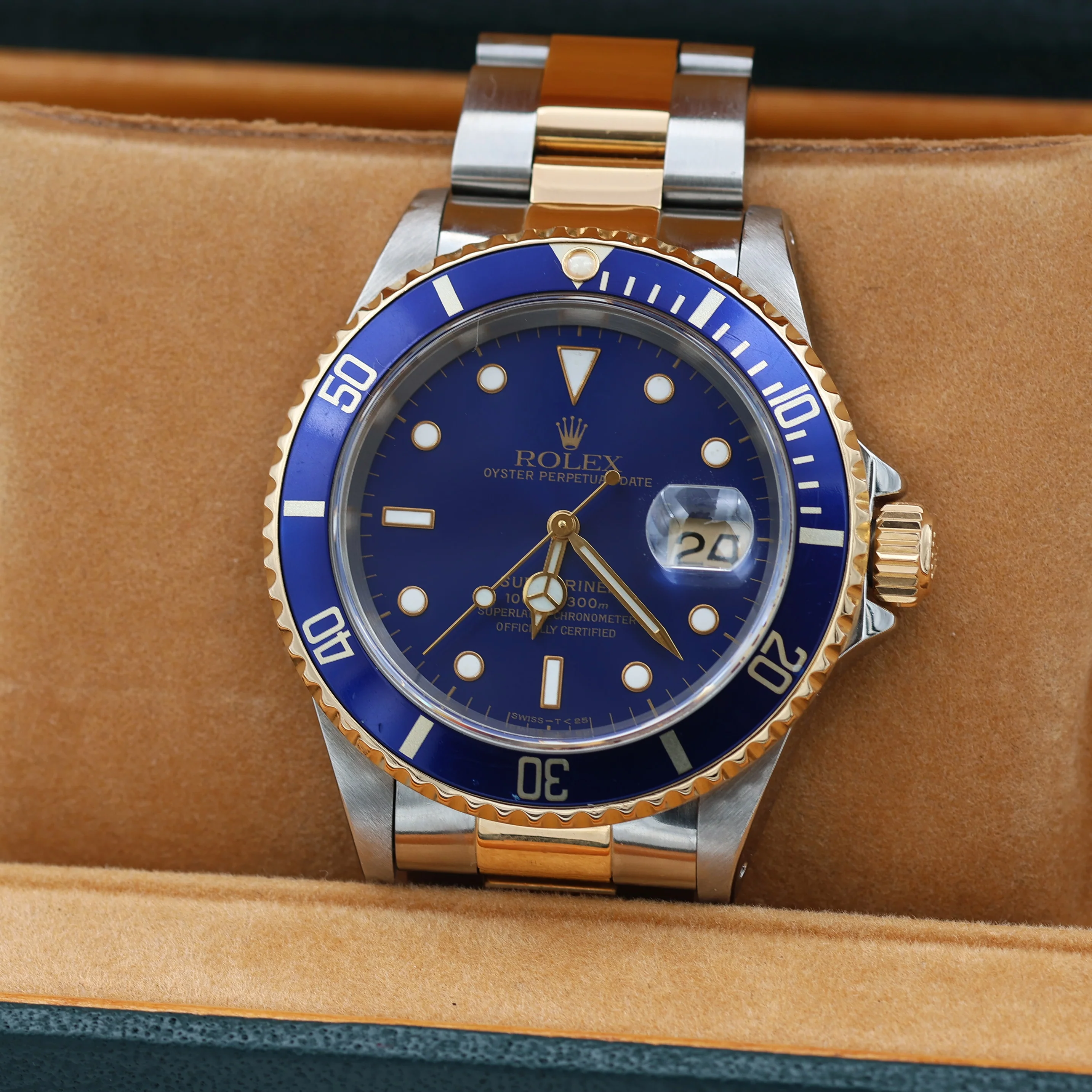 Rolex Submariner Date ref. 16613LB Steel/Gold - Full Set - Image 4