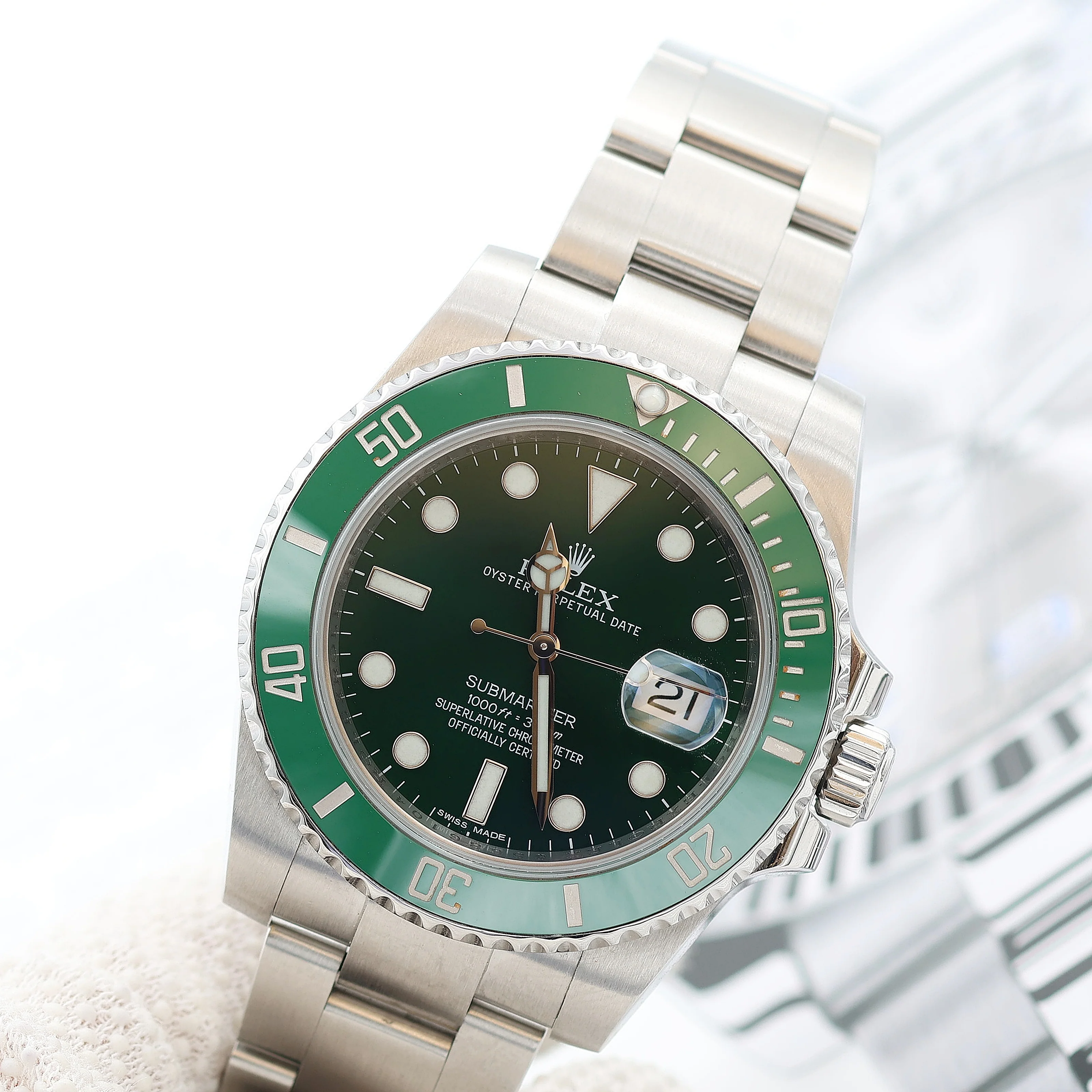 Rolex Submariner Green 116610LV (Hulk) in Steel - Green Dial - Full Set - Image 8